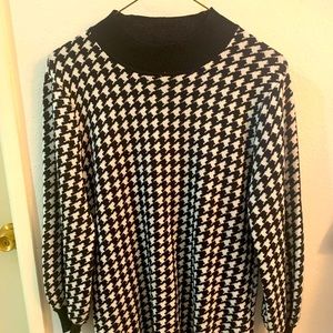 Fancy top. Perfect fit. Warm.